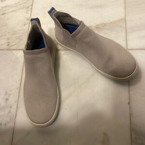 Rothy’s Earl Grey Chelsea Shoe